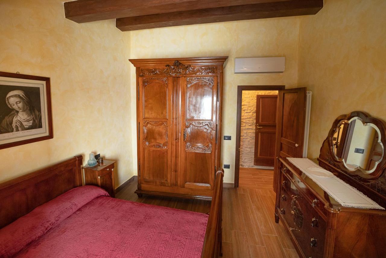 Degli Alessandri House Sassoferrato Exteriör bild
