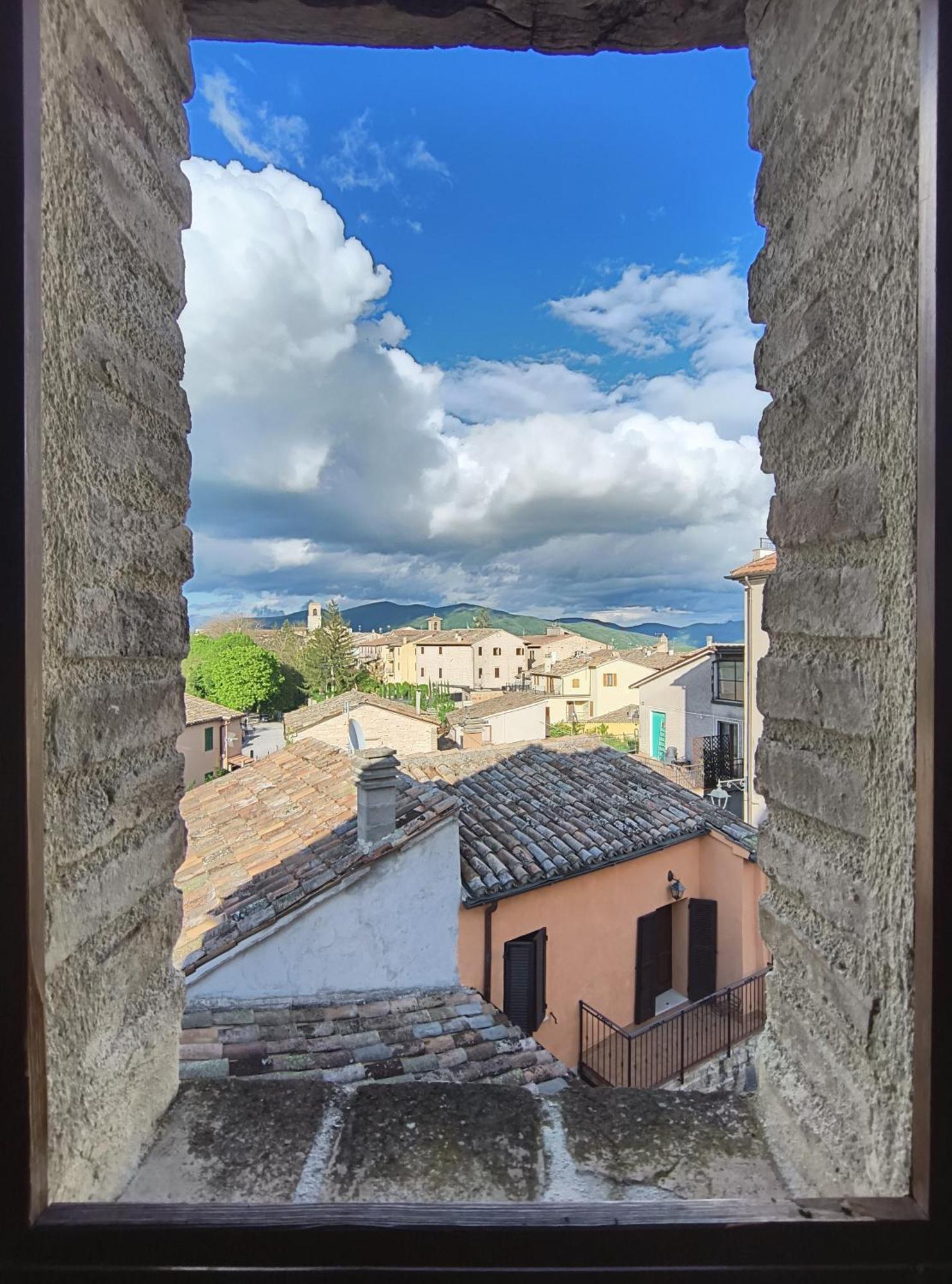 Degli Alessandri House Sassoferrato Exteriör bild